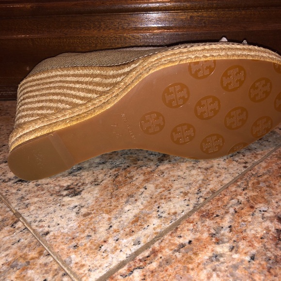 BRAND NEW‼️ Tory Burch Wedges - Picture 6 of 6